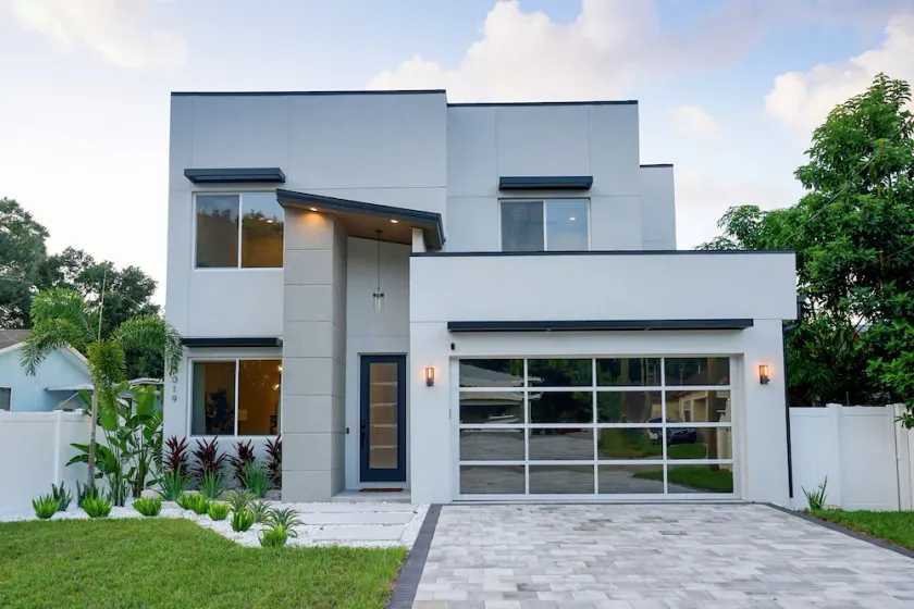 Walking Distance to Raymond James <1 mile New Modern Home - Image 1