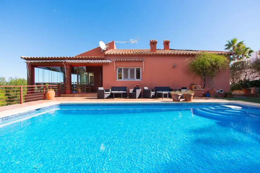 Villa luxueuse et climatisée avec piscine privée et vue mer panoramique - Image 1