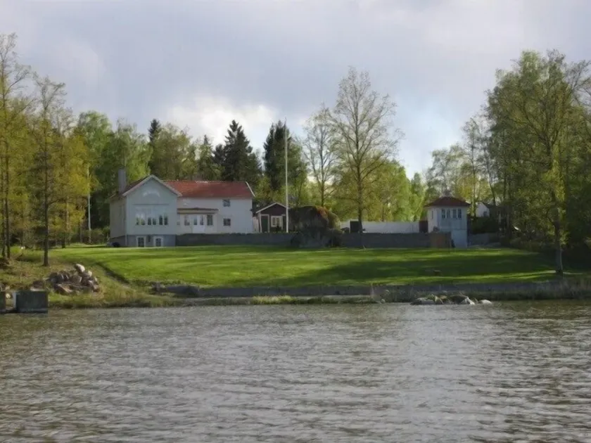 Stort sommerhus direkte ved søen Hjälmaren - Image 1