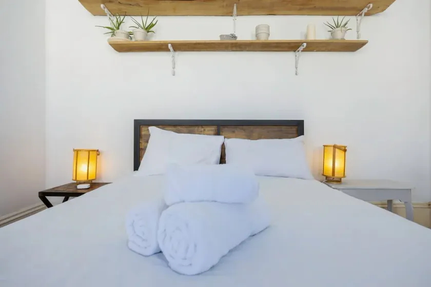 Host & Stay - St Aubyns Coastal Retreat - Image 1