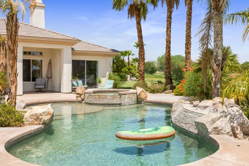 5 Star - Corner Oasis on Mission Hills Golf Course - Monthly Rental - Image 1