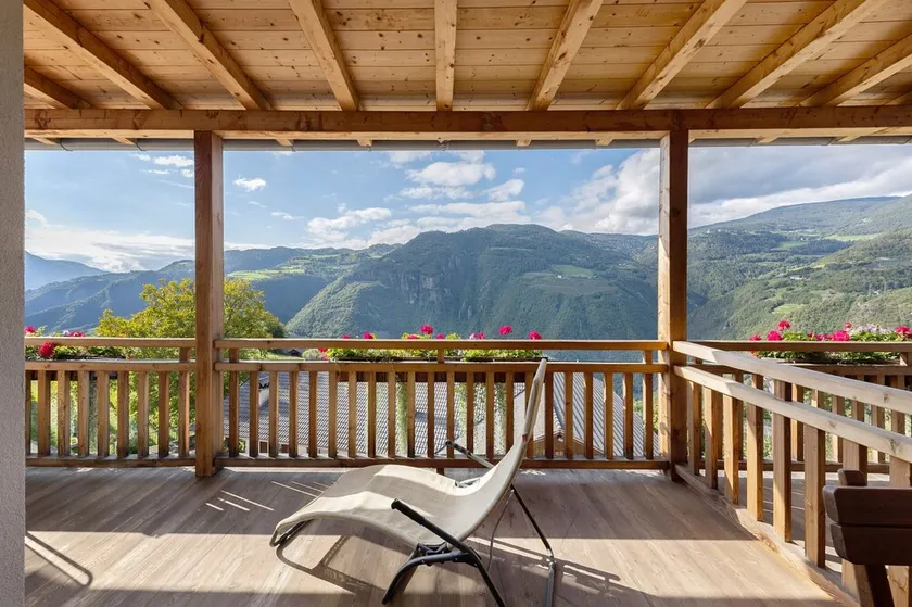 Holiday Apartment 'Obertrisaierhof' with Mountain View, Shared Garden and Wi-Fi - Image 1