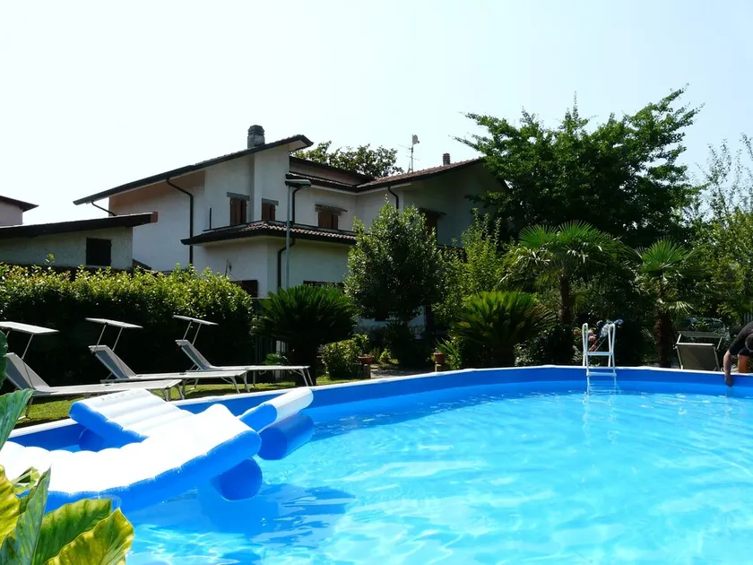 Elegant och fullt utrustade villa med pool - Image 1
