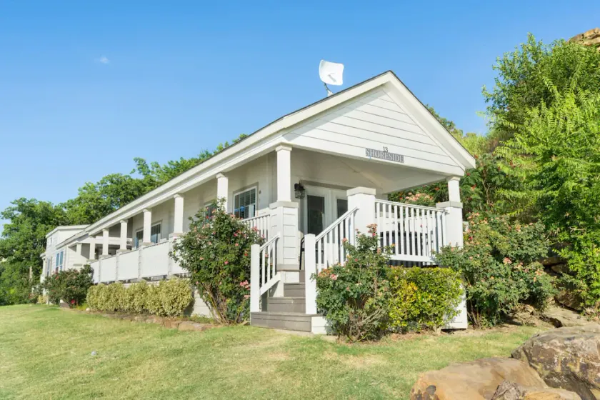 Shore Side Cottage for Two! - Image 1