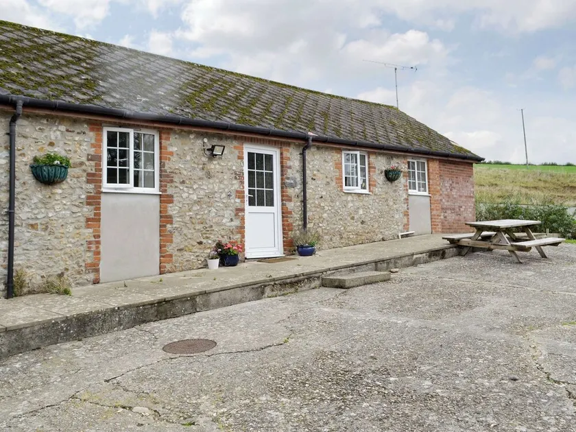 2 Schlafzimmer Unterkunft in Wootton Fitzpaine, near Charmouth - Image 1