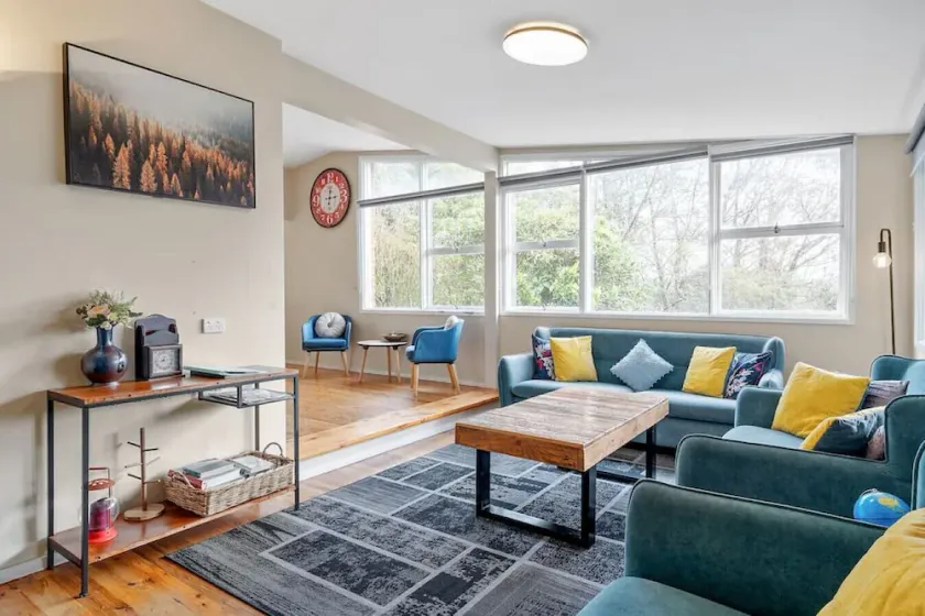 GreenLeafRetreat in Katoomba-Leura-Wentworth Falls-Blue Mountains-Pets Welcome-Free Parking & WIFI - Image 1