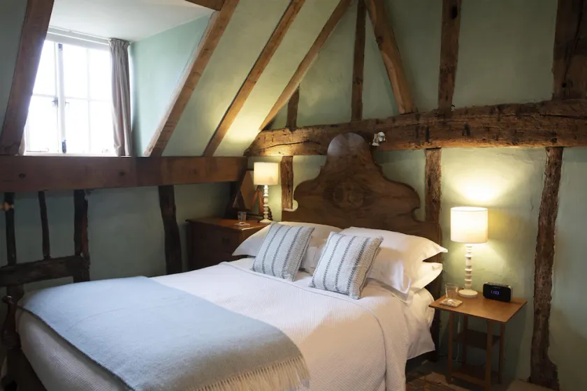 Romantic village hideaway for two. Great for walking and cycling. - Image 1
