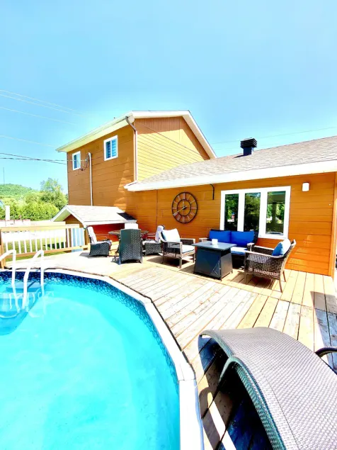 Lakehouse w/ stunning views and a swimming pool‼️ - Image 1