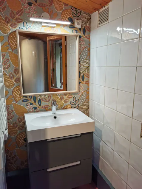 Le Pigeonnier, private heated swimming pool, green setting, fiberglassed accommodation  - Image 1