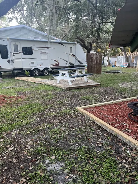 Trees Camper - Image 1