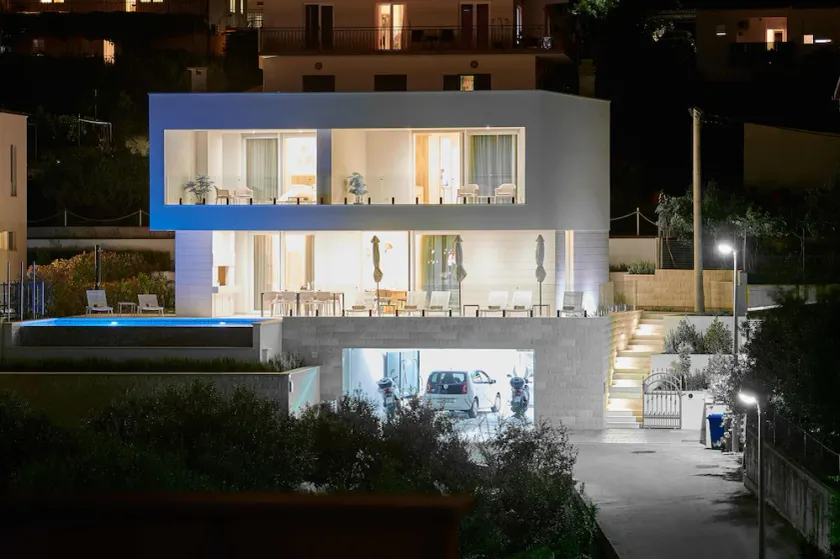 Villa Trogir 2 - Image 1
