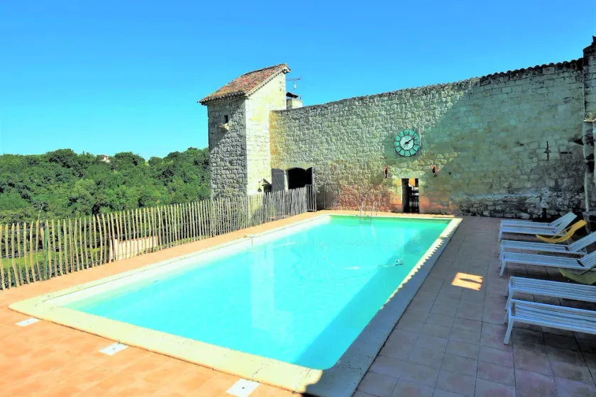 Château à Bon-Encontre avec Piscine & Jardin - Image 1