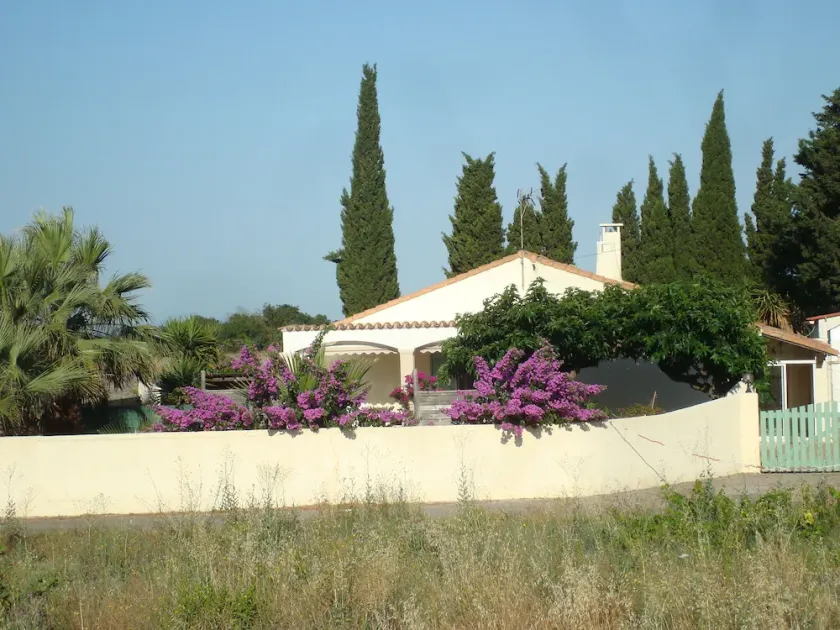 Cuxac D Aude: Apartment in house with private garden - Image 1