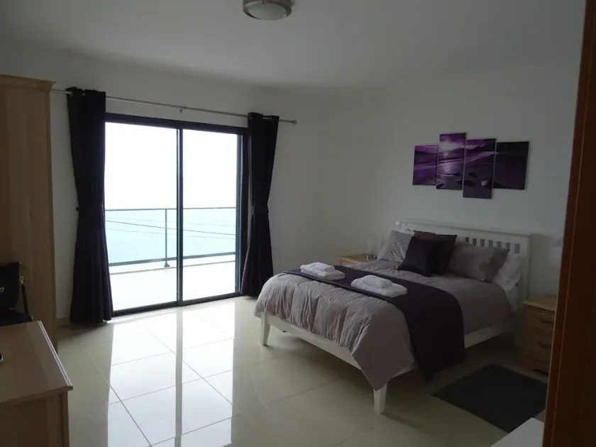 Funchal Old Town Villa Exceptional Ocean Views 5 min walk to shops & restaurants - Image 1