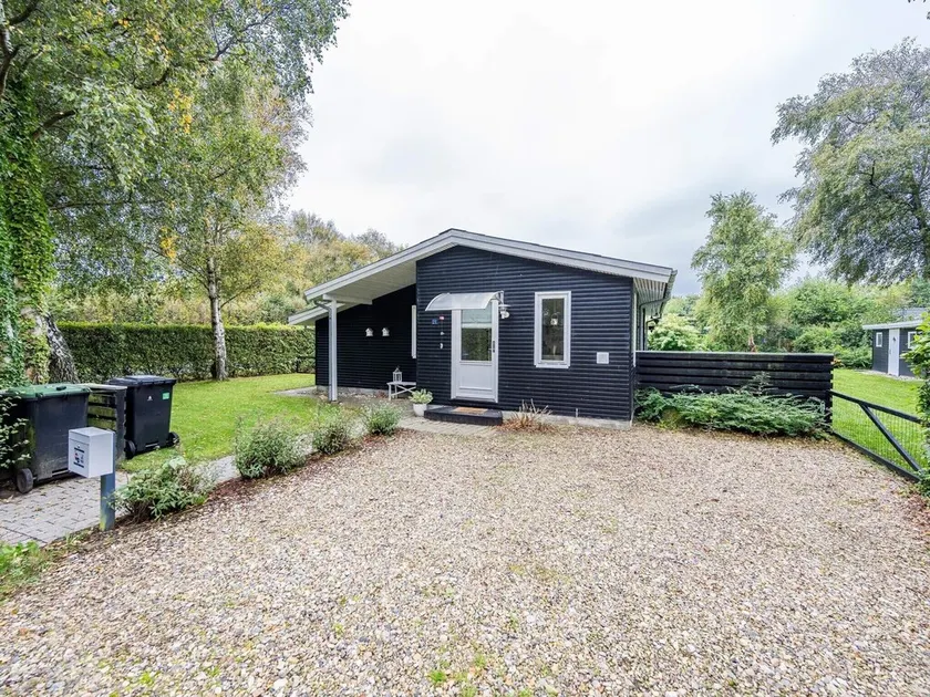 Cozy Cottage Retreat in Bork Havn-By Traum - Image 1