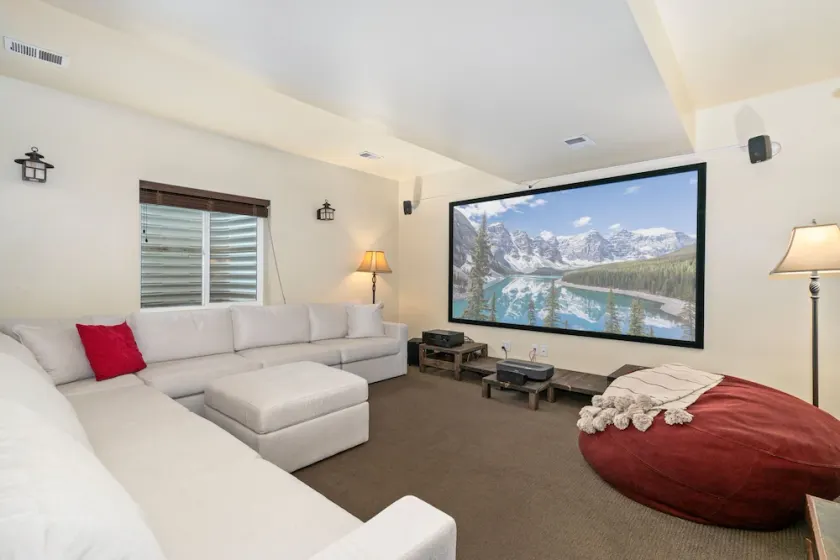 The Fireside Retreat - 6 BD, Sauna, Home Theater - Image 1