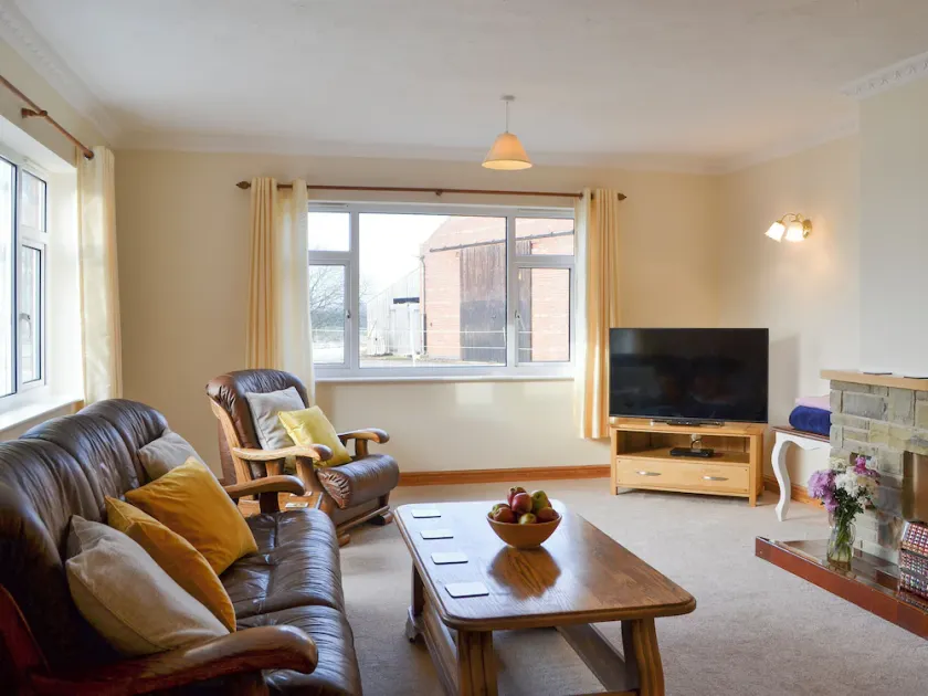 2 bedroom accommodation in Wistow, near Selby - Image 1