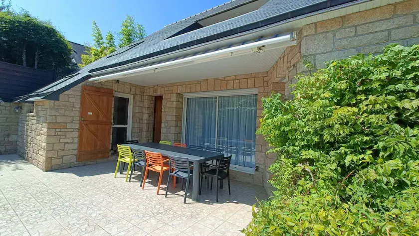 Ref 089 Maison standing avec jardin et internet pour dix - Image 1