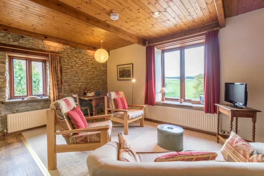 Apartment-Komfort-Eigenes Badezimmer-Blick auf die Landschaft - Image 1