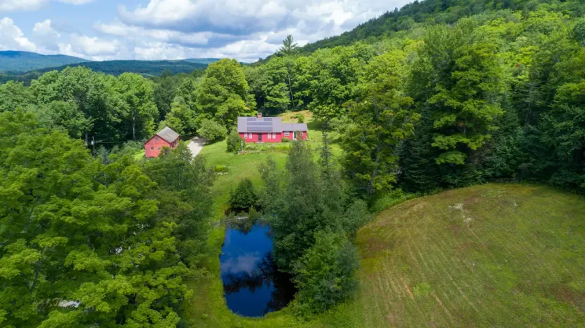 3 bdrm Stillwater Farmhouse near 4 ski resorts - Image 1
