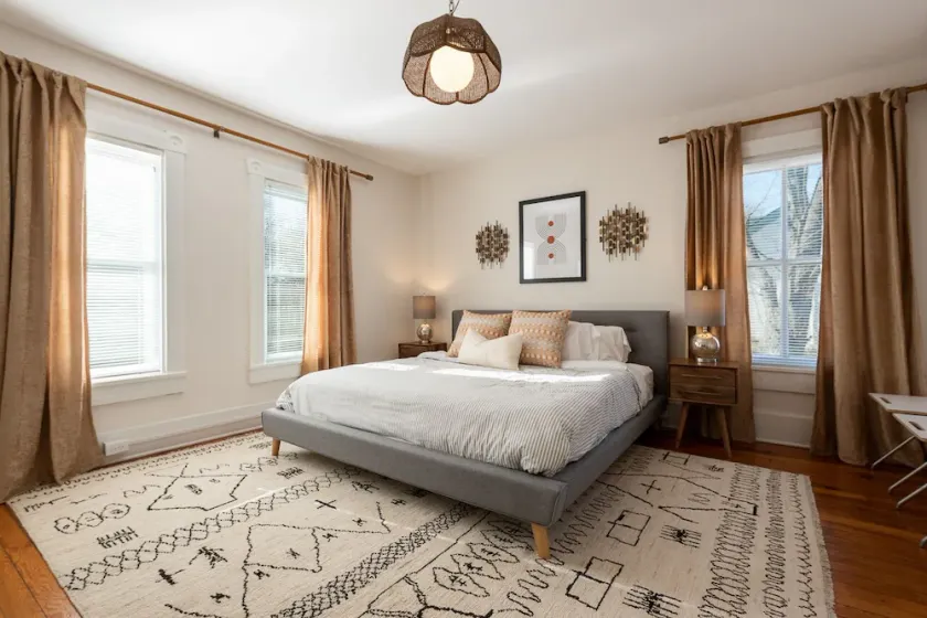 Retro Apartment | Furnished Monthly Rental in Belmont - Image 1