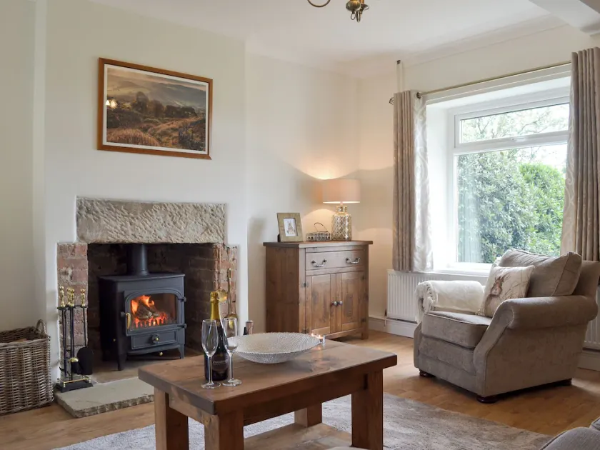 2 bedroom accommodation in Temple Normanton, near Chesterfield - Image 1