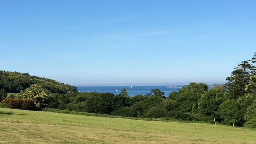 Breton hus på en fredet naturgrund, havudsigt, kæledyr er velkomne - Image 1