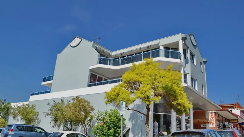 Beachview Apartment 1 - Bring your own linen - Image 1