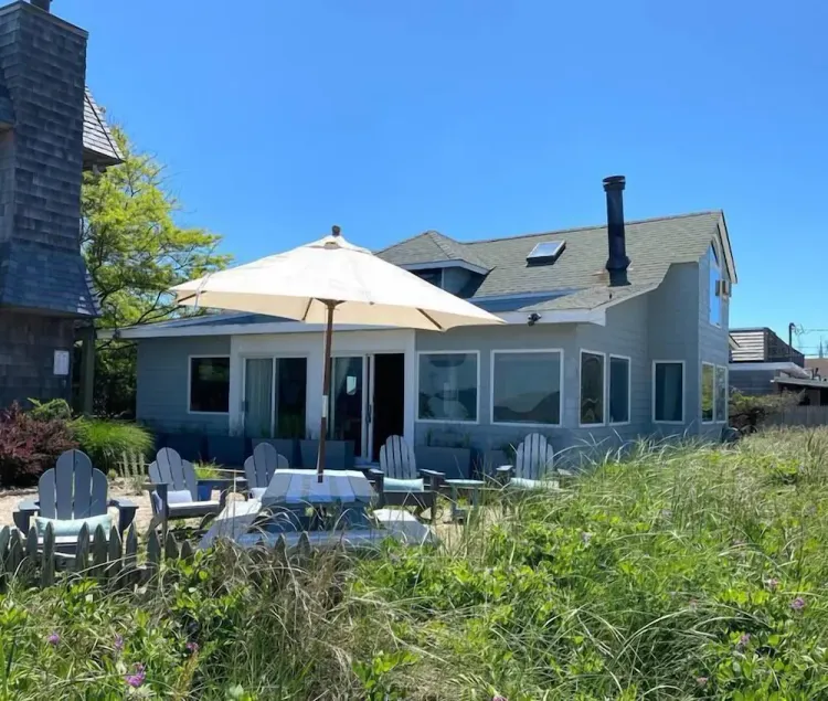 Bayfront Retreat Close to Restaurants & Shops - Image 1