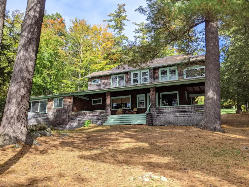 Lake house w. private dock on Northern Lake George - Image 1