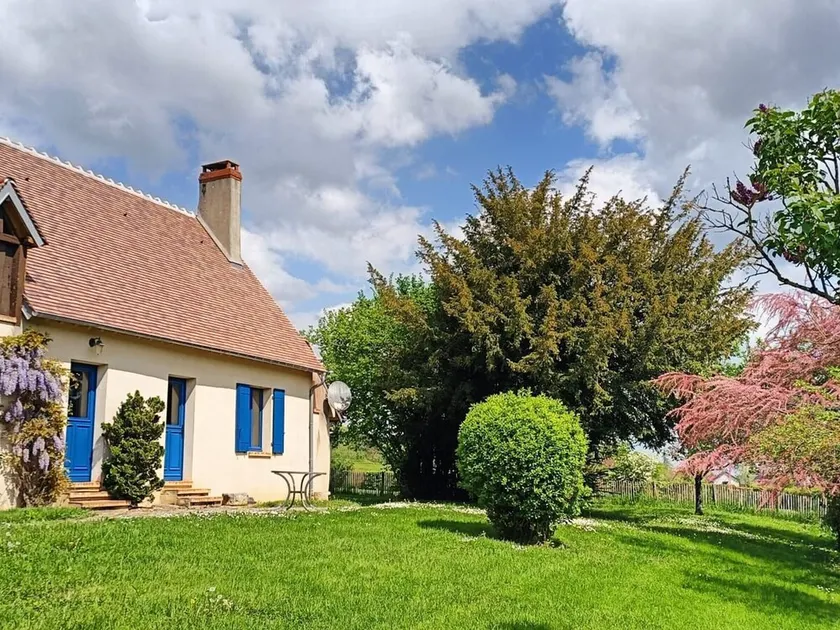 Charming Cottage with Vineyard Views, WiFi, BBQ, and Bike Storage in Sury-en-Vaux - Image 1