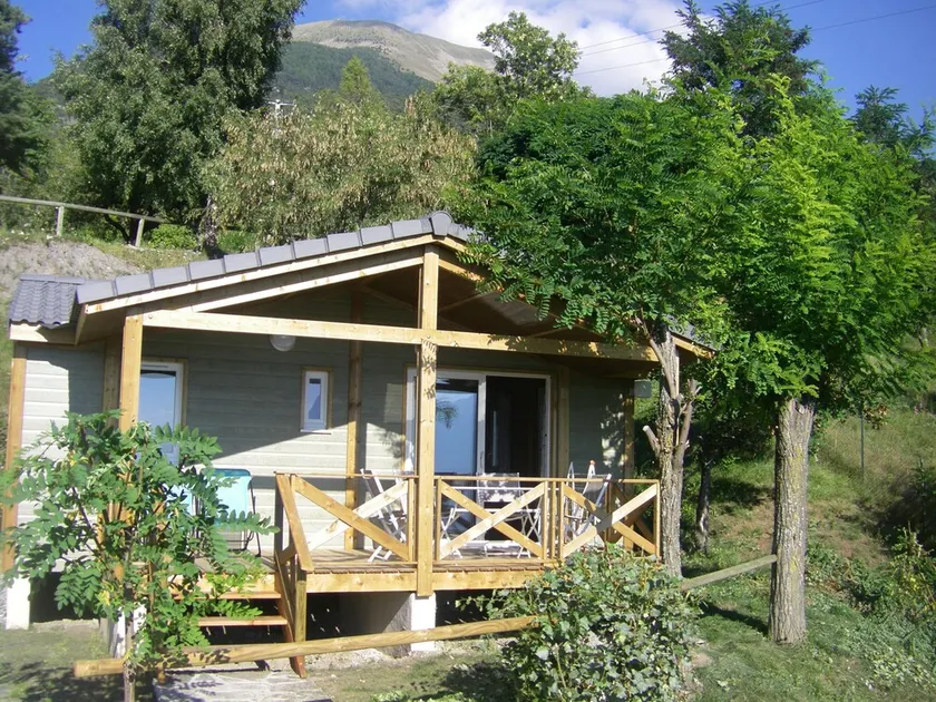Chalet med en betagende udsigt over Serre-Ponçonsøen - Image 1