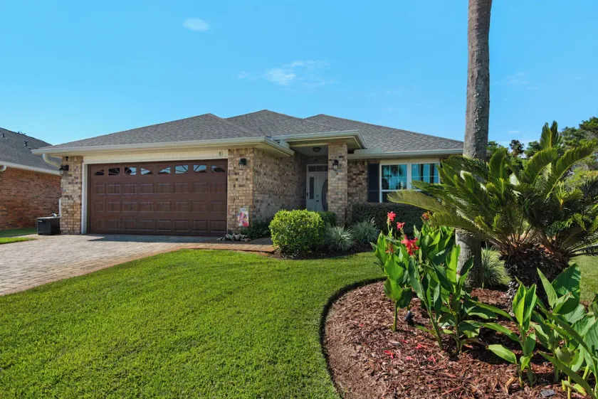 Upscale Home, Pool, Hot Tub, EV Charger, Pets OK, 10% Off Golf Cart Rentals - Image 1