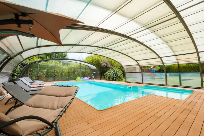 Spacious house with heated pool 7 minutes from the sea. - Image 1