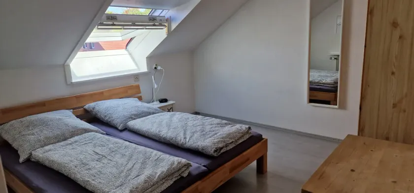 Schöne 3 Zimmer Wohnung mit Klimaanlage, Zentral und Naturnah - Image 1