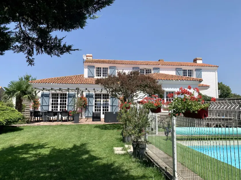 A spacious villa for you all to finally be together after so long apart... - Image 1
