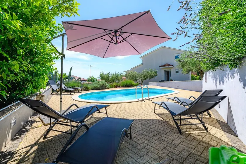 Villa Elisa with pool in Istria - Image 1