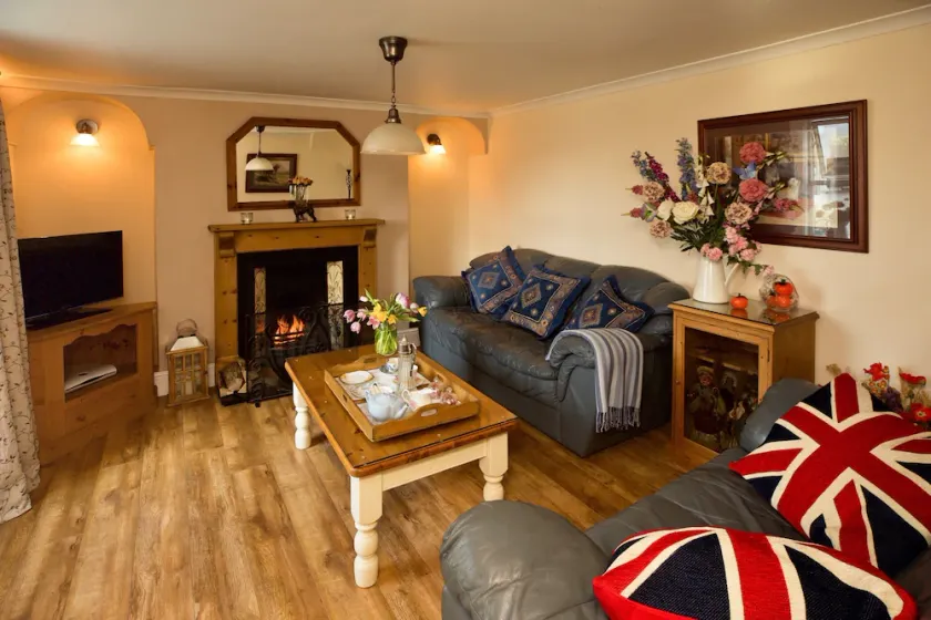 Vine Cottage - Image 1