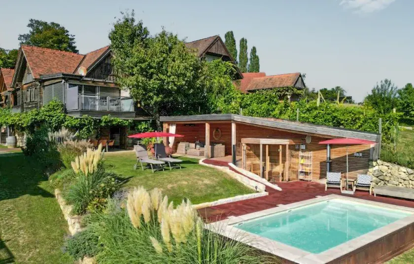 Ferienhaus Mit Pool Und Sauna - Image 1