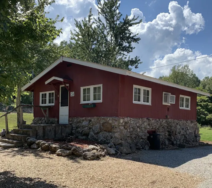 Ozark Rocky Hide a Way Cottage #6 with dock on Bull Shoals Lake - Image 1