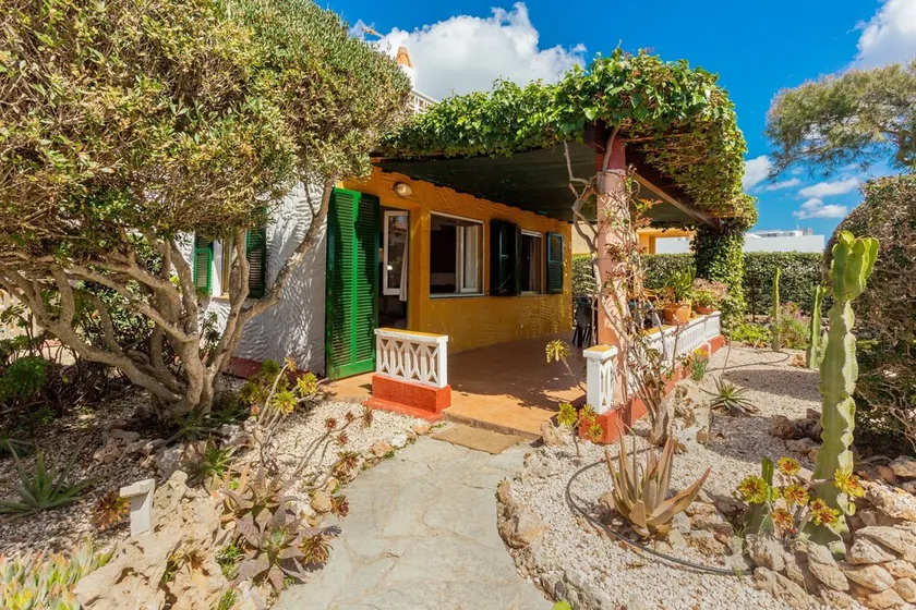 Chalet avec jardin et vue sur la mer – Villa Buena Ventura - Image 1