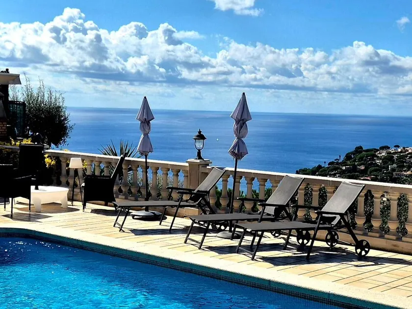Modern villa with private pool and parking, near Lloret de Mar - Image 1