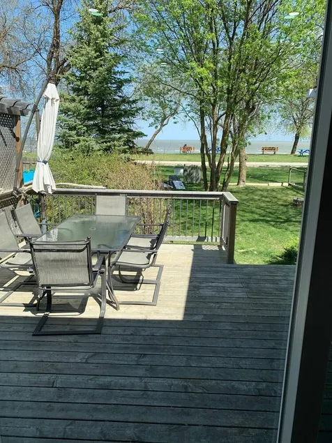 Little Cottage On The Lake ** 40 steps to beautiful beach - Image 1