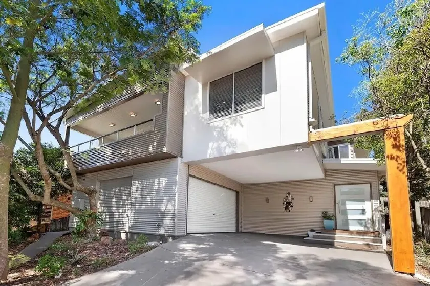 RESORT STYLE LIVING and BAY VIEWS - Batehaven - Image 1