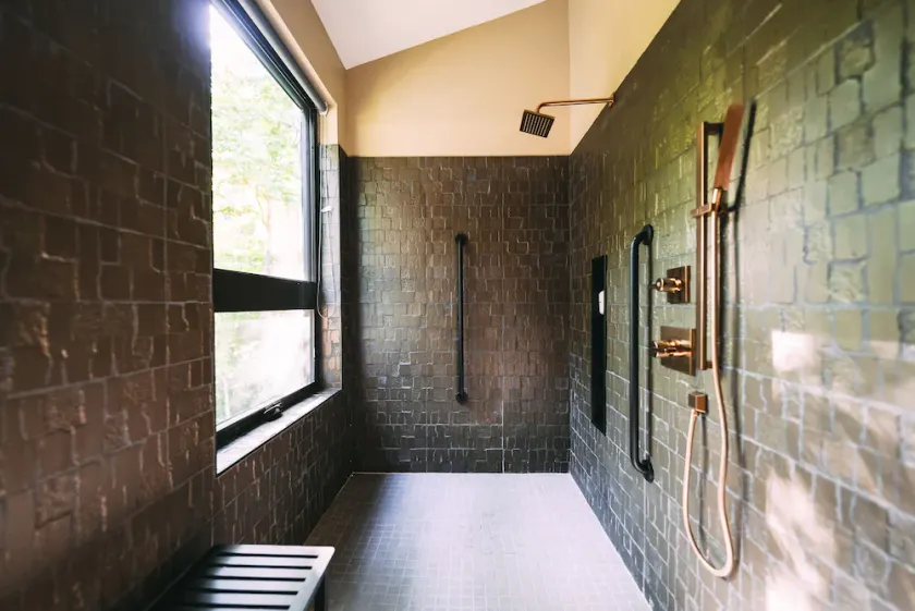 Twelve34 House+ Penthouse in the Trees + Wall of Glass + Hot Tub - Image 1