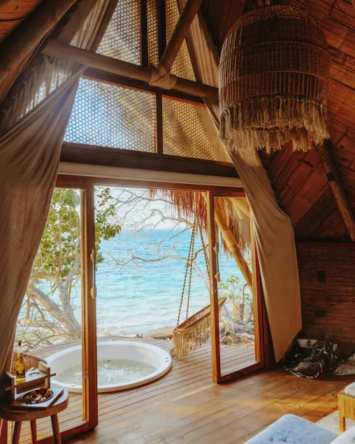 Isla Corona - Image 1