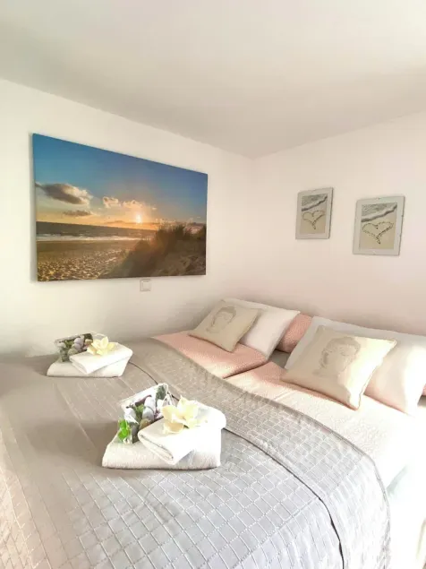 Apartment Glesch - Image 1