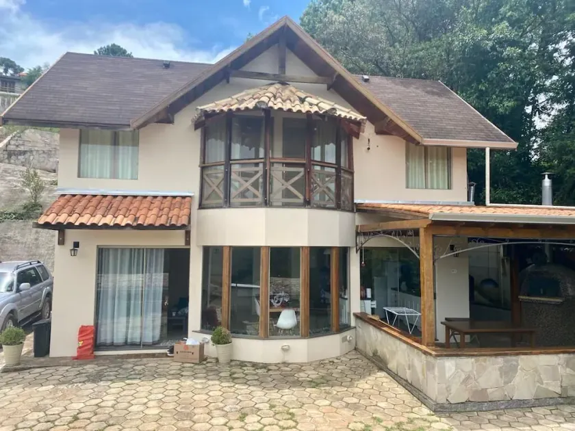 High-end house in Monte Verde, MG - Image 1