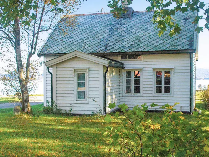 6 person holiday home in Fjørtoft - Image 1