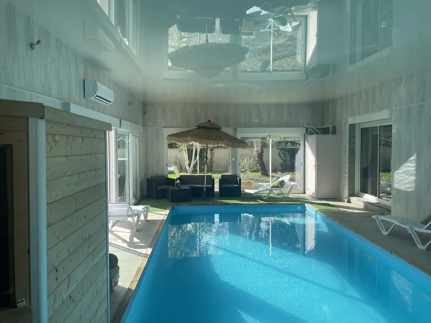Large gite sleeping 15 to 20 people indoor swimming pool and reception room - Image 1
